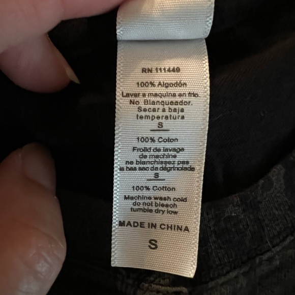 NWOT Guns N’ Roses Tee - Picture 5 of 6